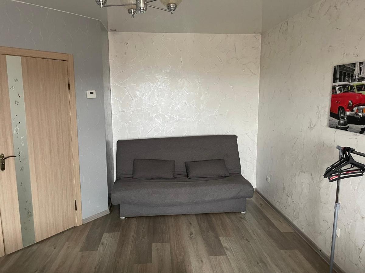 Апартаменти Економ Ivano-Frankivsk Exteriör bild