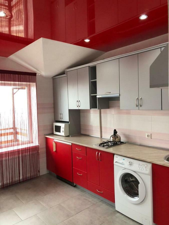Апартаменти Економ Ivano-Frankivsk Exteriör bild
